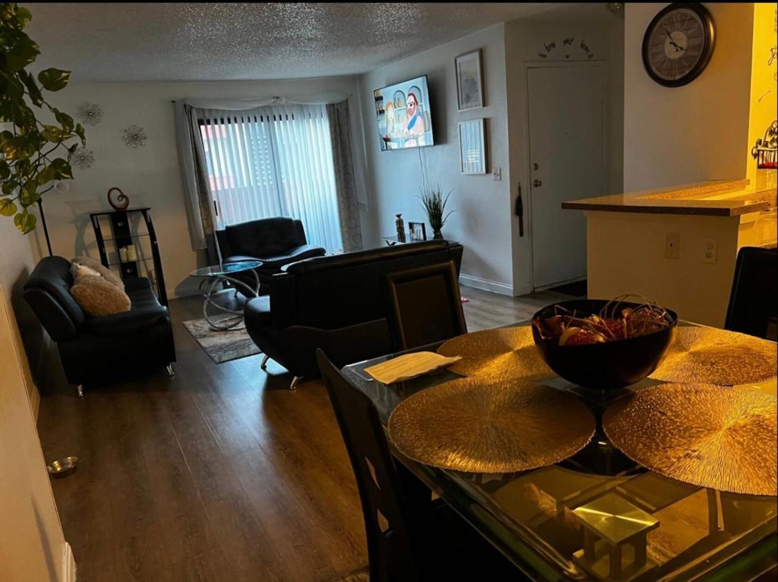 Entire 1br & 1ba Apartamento *